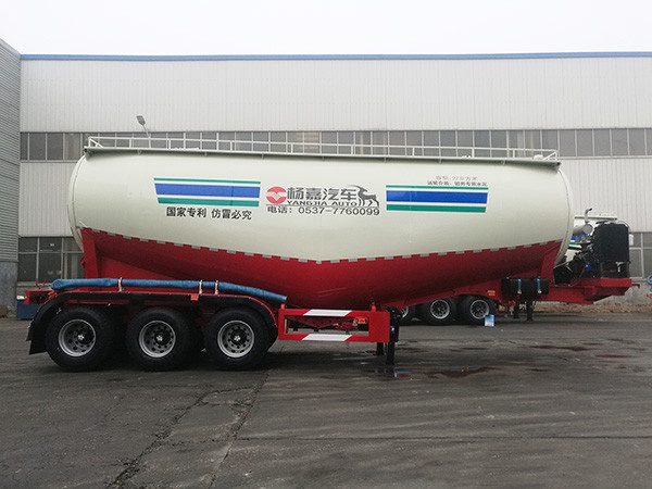 LHL9409GFLA型低密度粉粒物料運(yùn)輸半掛車(chē)